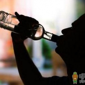 喝酒的误区揭秘：白酒伤身红酒养人？