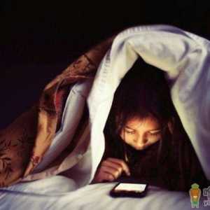 为什么手机是睡眠杀手？习惯性睡前玩手机、长期熬夜玩手机的危害 ...